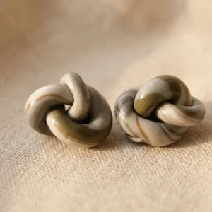 Knotted studs