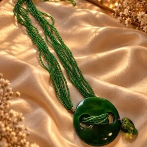 Mussel round resin pendant